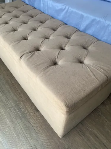 Baú Puff Estofado Capitonê Bege - Ideal para Cama Casal e Queen