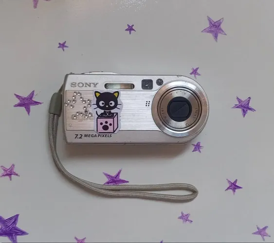 Sony cyber-shot DSC-P150