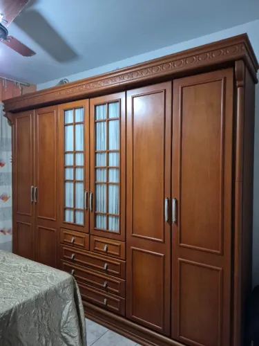 Guarda roupa madeira casal
