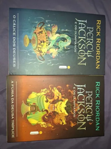 2 livros percy jackson e os olimpianos o cálice dos deuses e a fúria da deusa triplice