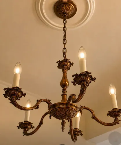 Lustre de Bronze Dourado  Estilo Rococó FRANÇA