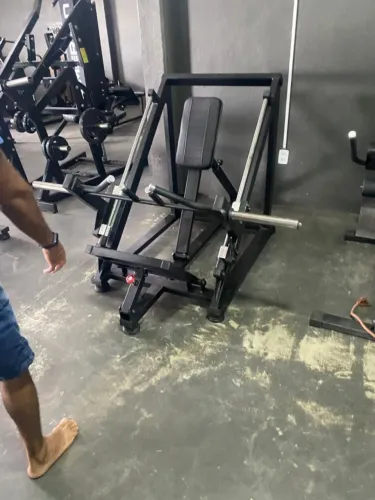 Equipamentos e Acessórios de Musculação Para Academias