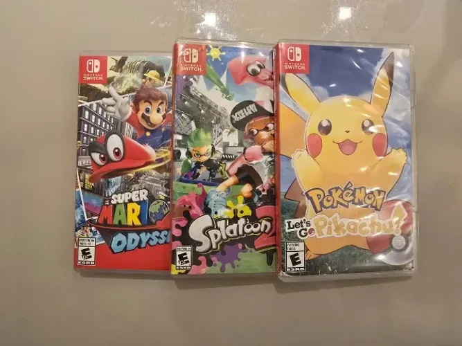 3 JOGOS DE NINTENDO SWITCH (Vendo separado se tiver interesse)