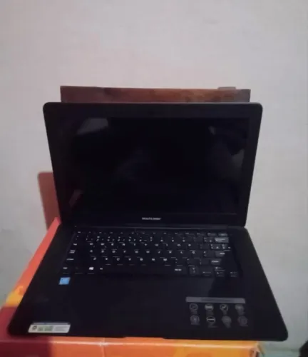 Vendo notebook Multilaser usado