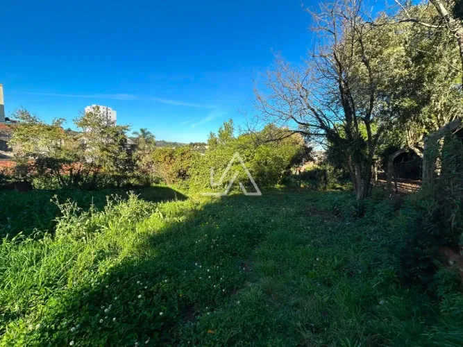TERRENO AMPLO E ESTRATÉGICO