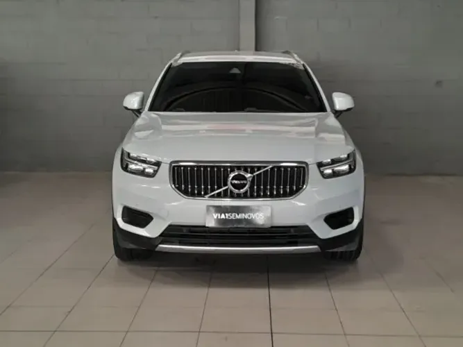 Volvo XC40 XC 40 T-5 Híbrido Momentum 1.5 262cv 2021