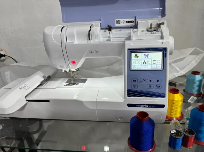 Máquina de bordar
