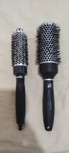 Vendo duas escovas profissional pra salão de beleza