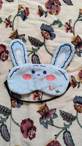 Máscara de dormir coelhinho azul