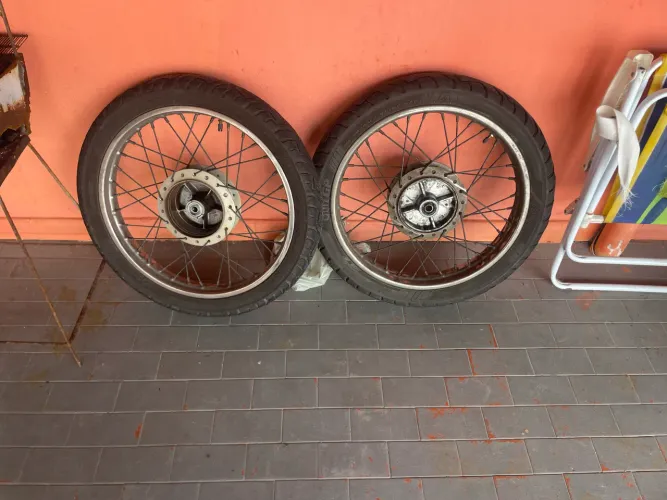 PAR DE RODAS CG START 160 COMPLETA