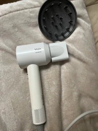 Secador Elgin Super Ionic Plus 1700W + Difusor - Quase Novo
