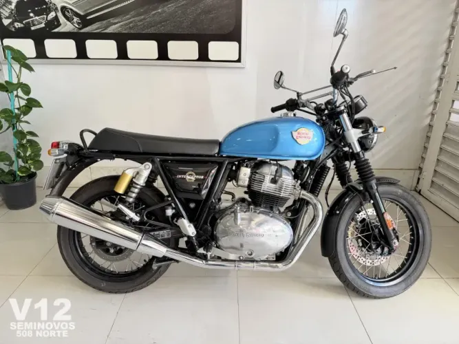 Royal Enfield Interceptor 650 Venture Blue.