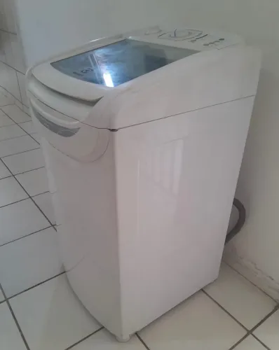 Máquina de lavar roupa Eletrolux 8kg