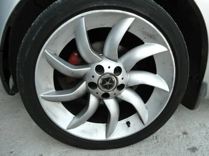 Roda aro 18 Mercedes maclaren Prata Impecavel AMG 5X112 duas talas