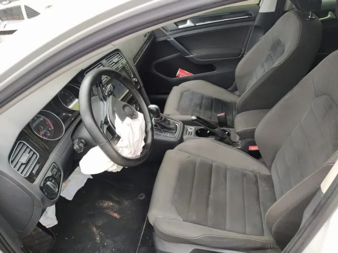 Sucata de golf 1.4 tsi 2015 para retirada de peças