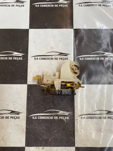 Fechadura de corsa dianteira direita