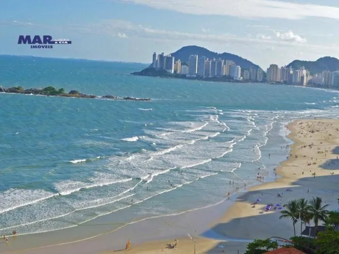 Apartamento à venda no Guarujá, na praia das Pitangueiras, frente ao mar, 145 metros de ár