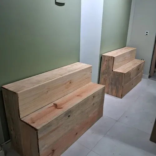 Expositor feito com pinus (somente por encomenda)