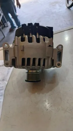 Alternador Mercedes sprinter 220A