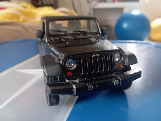 Miniatura Jeep Wangler escala 1/24
