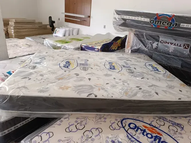 COLCHÃO DE CASAL D28 ESPUMA SELADA 