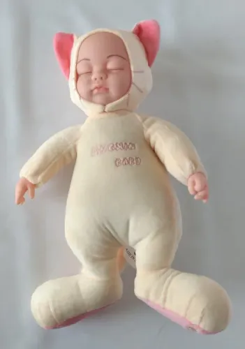Boneca de Pelúcia importada