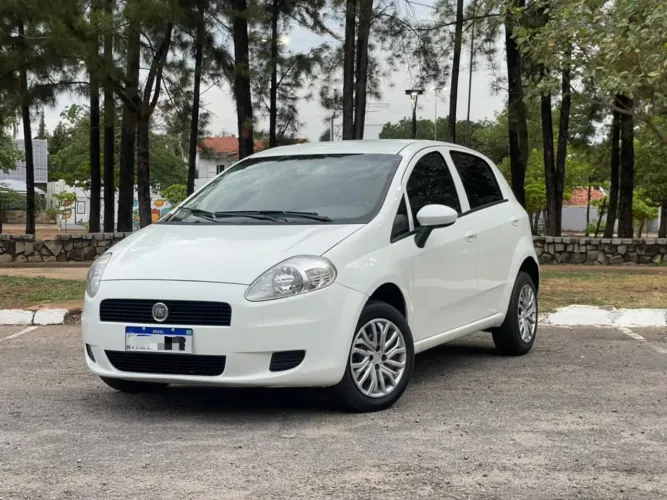 Fiat Punto Attractive 1.4 Fire Flex 8V 5P 2012