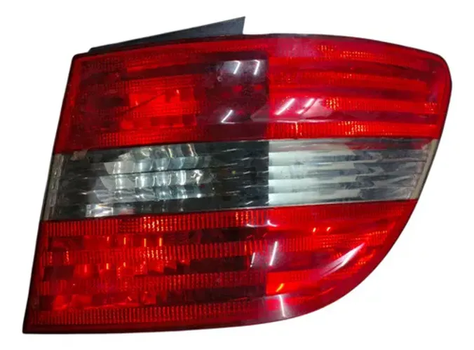 Lanterna Traseira Direit Mercedes Classe B 2010 2011 Direito/passageiro Vermelho