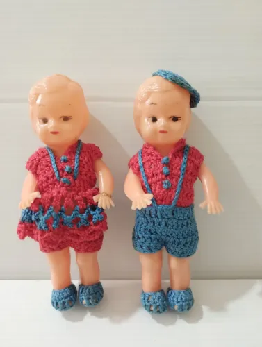 2 Bonequinhas de Plástico Soprado - Raridade Anos 80