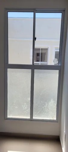 Janela de Alumínio com Vidro Duplo