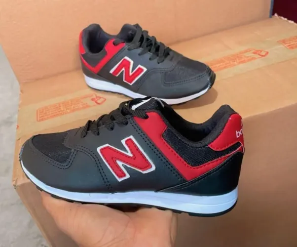 Tênis New Balance Preto e Vermelho