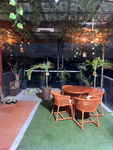 Mesa terra cota em corda náutica