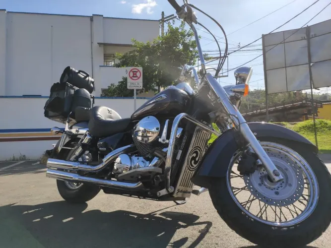 Honda Shadow 750 2010 - REVISADA & PNEUS NOVOS! + ACESSÓRIOS (PRONTA PARA RODAR)