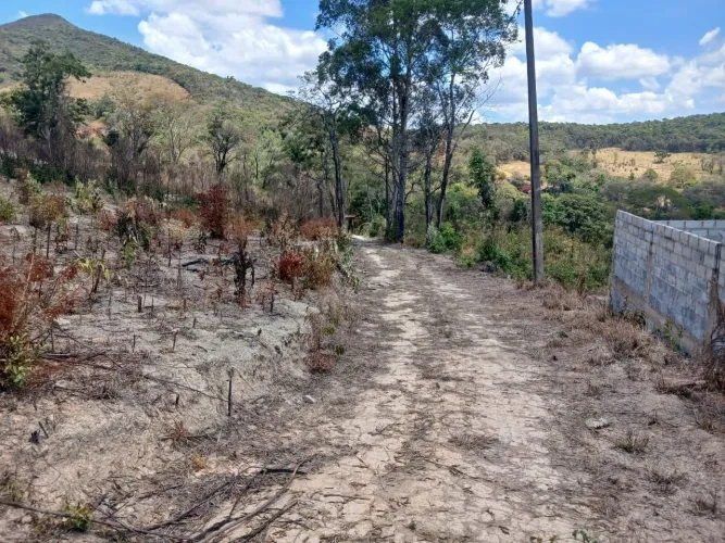 Área de sítio Caeté próximo resort Tauá serra da Piedade 