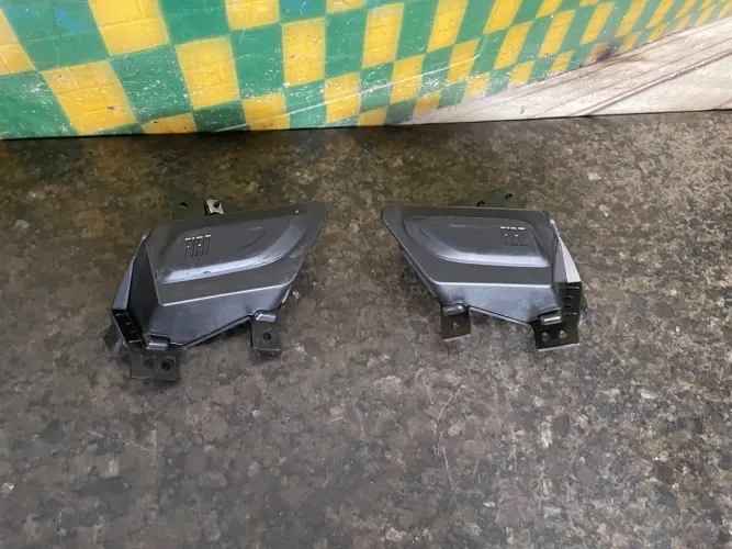 Moldura do farol milha auxiliar fiat pulse 2023 100261832 100261875
