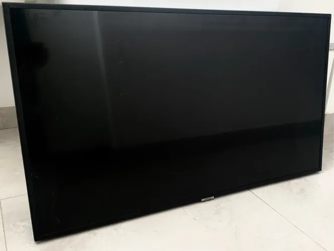 SMART TV 43 SAMSUNG COM DEFEITO 