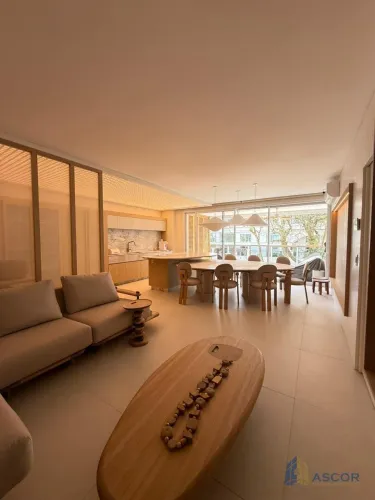 Apartamento Alto Padrão com 3 Suítes e Sacada Gourmet em Jurerê Florianópolis