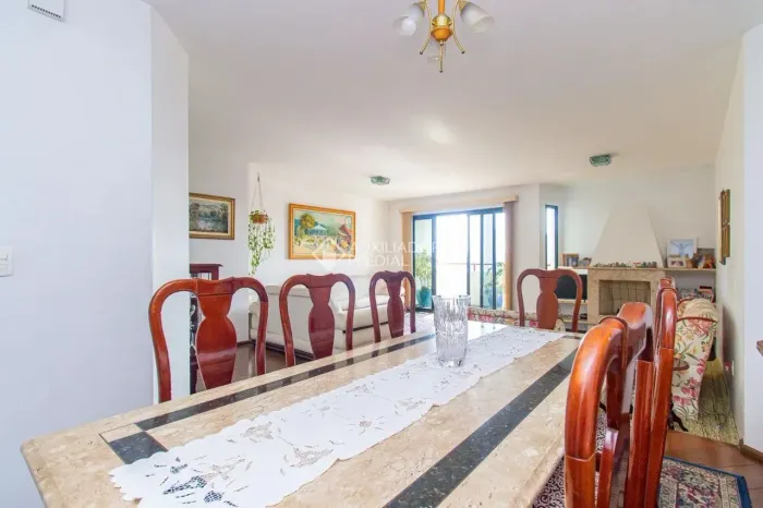 Apartamento Espaçoso 188m² com 4 Quartos e 2 Suítes no Vila Bastos, Santo André