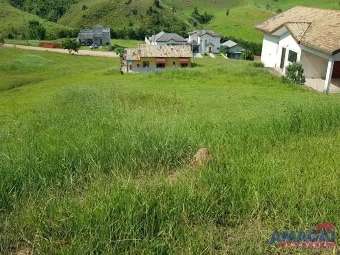 Terreno em Jacareí, no bairro Condomínio Parque Vale dos Lagos, à venda.