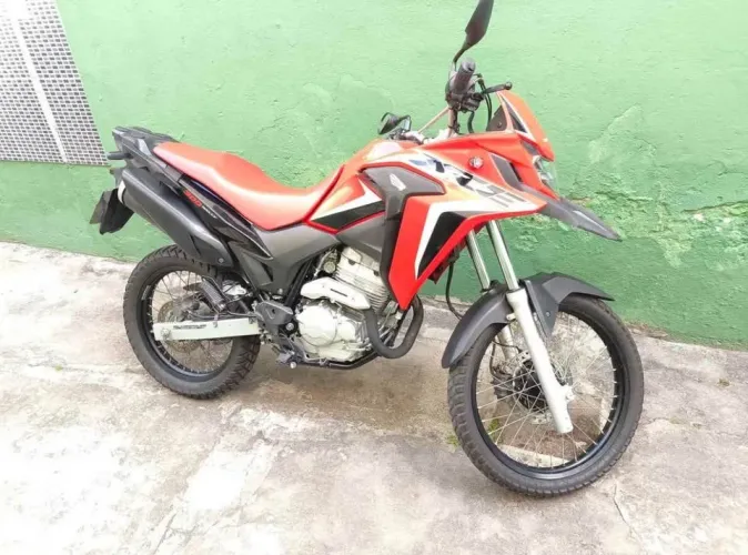 XRE 300 RALLY ( ENTRADAS + PARCELAS)