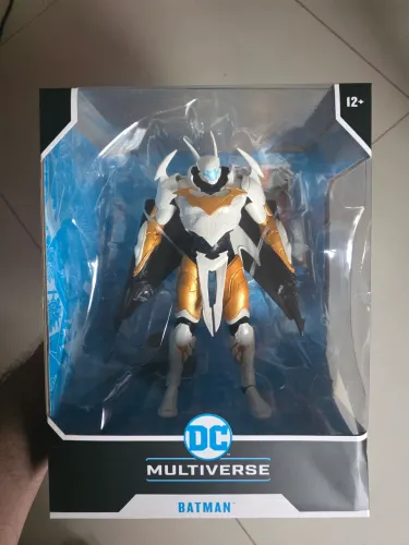 Megafig Action Figure DC Multiverse Batman Final Batsuit The Sixth Dimension