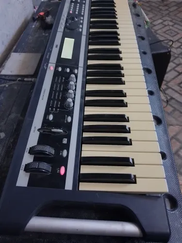 Korg x50 antigo 