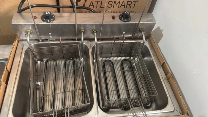 Fritadeira elétrica 2 Cubas 220v