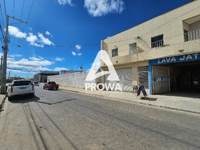 Predio comercial a venda com lava jato e dois apartamentos