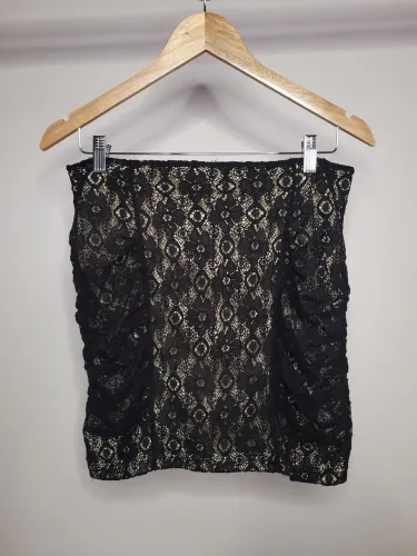 Saia feminina preta com nude - Tamanho G