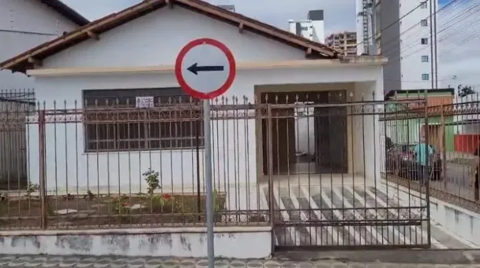 CASA 300M2 PARA LOCAÇÃO NO BAIRRO RECREIO