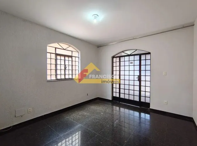 Casa para aluguel, 3 quartos, 1 suíte, 1 vaga, Manoel Valinhas - Divinópolis/MG