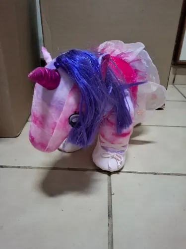 Pelucia Criamigos Unicornio Com roupas Tenis e Acessorios