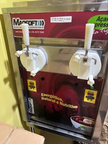 Máquina de Sorvete e Açaí frozem - Marca Maqsoft