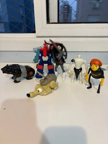 Bonecos diversos 15,00 cada, ler descrição